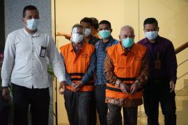 KPK perpanjang penahanan  mantan Wali Kota Banjar Herman Sutrisno