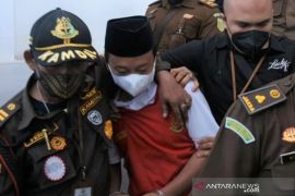 Jaksa tuntut aset Herry Wirawan dilelang untuk biaya hidup korban