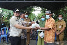 Empat Desa yang terdampak banjir di Kecamatan Pandawan dapat bantuan CPPD sebanyak 7,8 Ton beras
