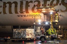 1,8 juta vaksin COVID-19 AstraZeneca kembali tiba di Indonesia