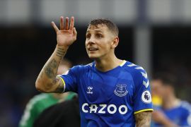 Lucas Digne resmi ke Aston Villa