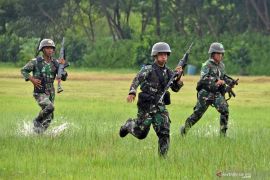 Lomba Menembak Laras Panjang