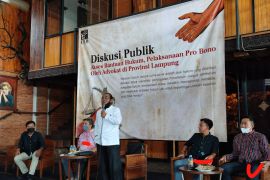 Penasihat hukum Bey Sujarwo diskusi terkait hukum untuk rakyat miskin