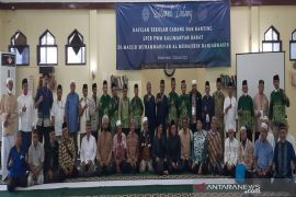 Pengurus Masjid Muhammadiyah Al-Muhajirin dan PWM Kalbar tukar pengalaman