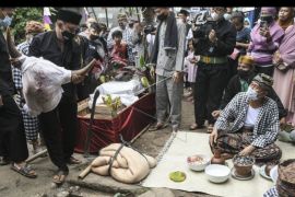 Tradisi sedekah bumi