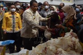 Operasi Pasar Minyak Goreng Di Bandar Lampung Page 1 Small