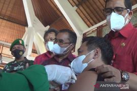 Pemkab Tabanan utamakan "booster" untuk 1.700 PMI (video)