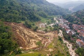 Musibah tanah longsor di Sumedang