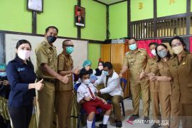 Bupati Bengkayang sebut cakupan vaksinasi anak 80 persen merupakan tugas bersama