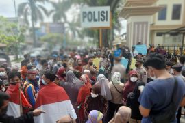 Warga datangi Polda Jambi terkait konflik lahan