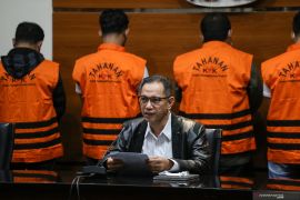 KPK amankan sejumlah uang saat OTT di Pengadilan Negeri Surabaya