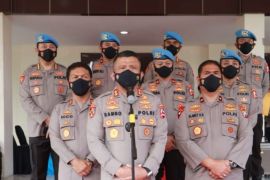 Kadiv Propam Polri beri penghargaan anggota dengan kinerja terbaik