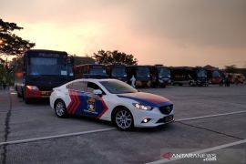 Bahaya, pengendara ikut nebeng ngebut dalam rangkaian pengawalan "voorijder" polisi