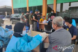 Vaksinasi COVID-19 di Kabupaten Bekasi sudah capai 87,5 persen