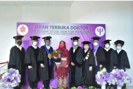 Angkat konflik kerja keluarga, Rusmalia Dewi jadi doktor pertama Fakultas Psikologi Ubaya