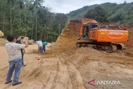 Berikut video pernyataan sejumlah Pejabat Pemkab HST menanggapi masalah Galian C