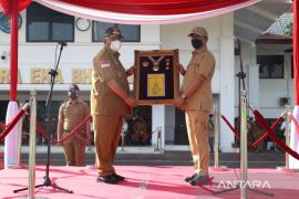 IPDN beri tanda kerhomatan kepada Gubernur Gorontalo