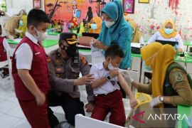 Polsek Kota Selatan Gorontalo gelar vaksinasi anak di sekolah