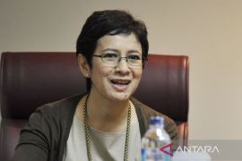 Putri Nurul Arifin & Mayong Suryo Laksono wafat