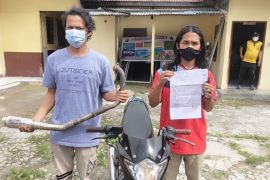 Polisi "buru" motor berknalpot bising di Parapat