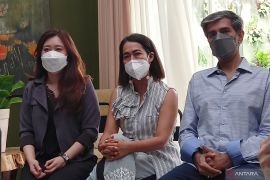 Nia Dinata pilih artis papan atas untuk serial "Turut Berduka Cita"