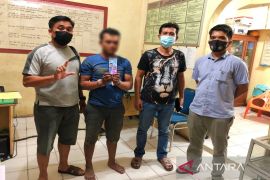 Polisi bekuk perampas HP di Panyabungan