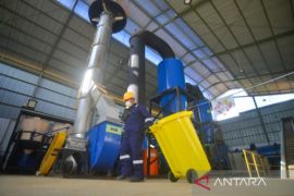 Fasilitas Pengolahan Limbah B3 Page 1 Small