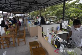 Pusat Jajanan Kuliner di Pasar Bambaru Page 2 Small