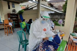 Satgas COVID-19 Tangerang lakukan tes acak guna cegah klaster kantor