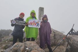 PWI Pusat rayakan HPN 2022 di Puncak Gunung Latimojong