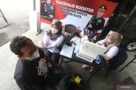 Vaksinasi COVID-19 Ketiga Jurnalis Kediri