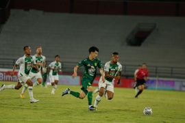 Aji Santoso  akui lawan PSS pertandingan super berat