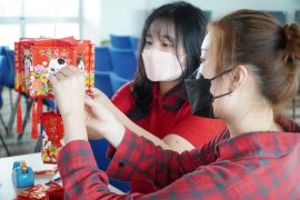 Sambut Imlek, FHIK Universitas Kristen Petra gelar pameran "Luminous"