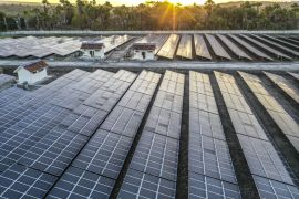 PLN konversi 250 megawatt pembangkit diesel ke tenaga surya tahun 2022