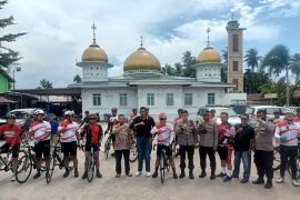 Polda Sumbar kampanyekan berolah raga cegah pandemi COVID -19