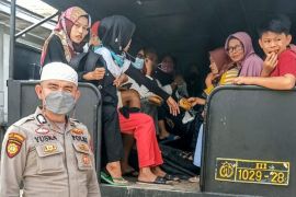 Pahlawan vaksinasi itu bernama Bripka Indra Yuska