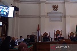 Hakim tunda pembacaan vonis terdakwa korupsi insentif PBB
