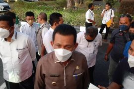 Gubernur Ansar ingatkan kabupaten dan kota varian Omicron sudah 38 kasus