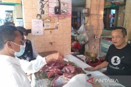Bantul lakukan pemantauan penjualan kelaikan daging ayam dan sapi