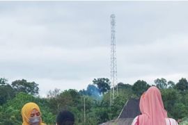 Menara telekomunikasi di Kumpang Bis Sekadau tak berfungsi