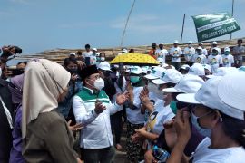 Muhaimin Iskandar menanggapi hasil survei capres masih rendah