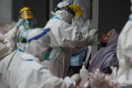 Angka positif COVID-19 bertambah 37.492 kasus, DKI penyumbang terbesar