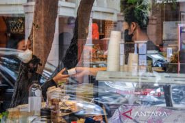 Pembatasan jam operasional restoran di Bandung