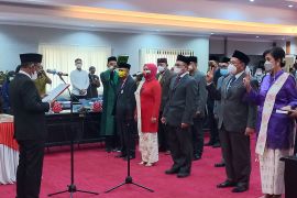 Gubernur Sulteng minta pejabat baru jalankan program kesejahteraan