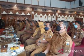 Gubernur Haris minta kepala sekolah inovatif