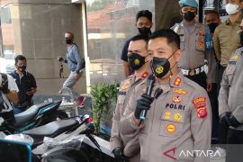 Seorang wanita ditetapkan jadi tersangka kasus arisan online di Karawang