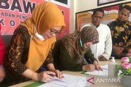 BPJAMSOSTEK-Bawaslu Solok tandatangani MoU jaminan sosial ketenagakerjaan