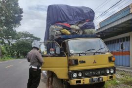 Polisi Trenggalek razia angkutan "odol"