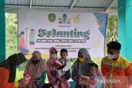 PT BRE bagi-bagi susu bantu Pemkab Tapin cegah stunting