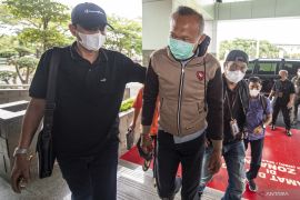 Buronan Korupsi Pengelolaan Belanja Daerah Sekretariat DPRD PALI ditangkap Page 3 Small